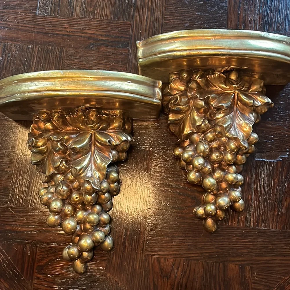 TWO 🍃 LEAF & 🍇 GRAPES DESIGN SCONCES SHELVES